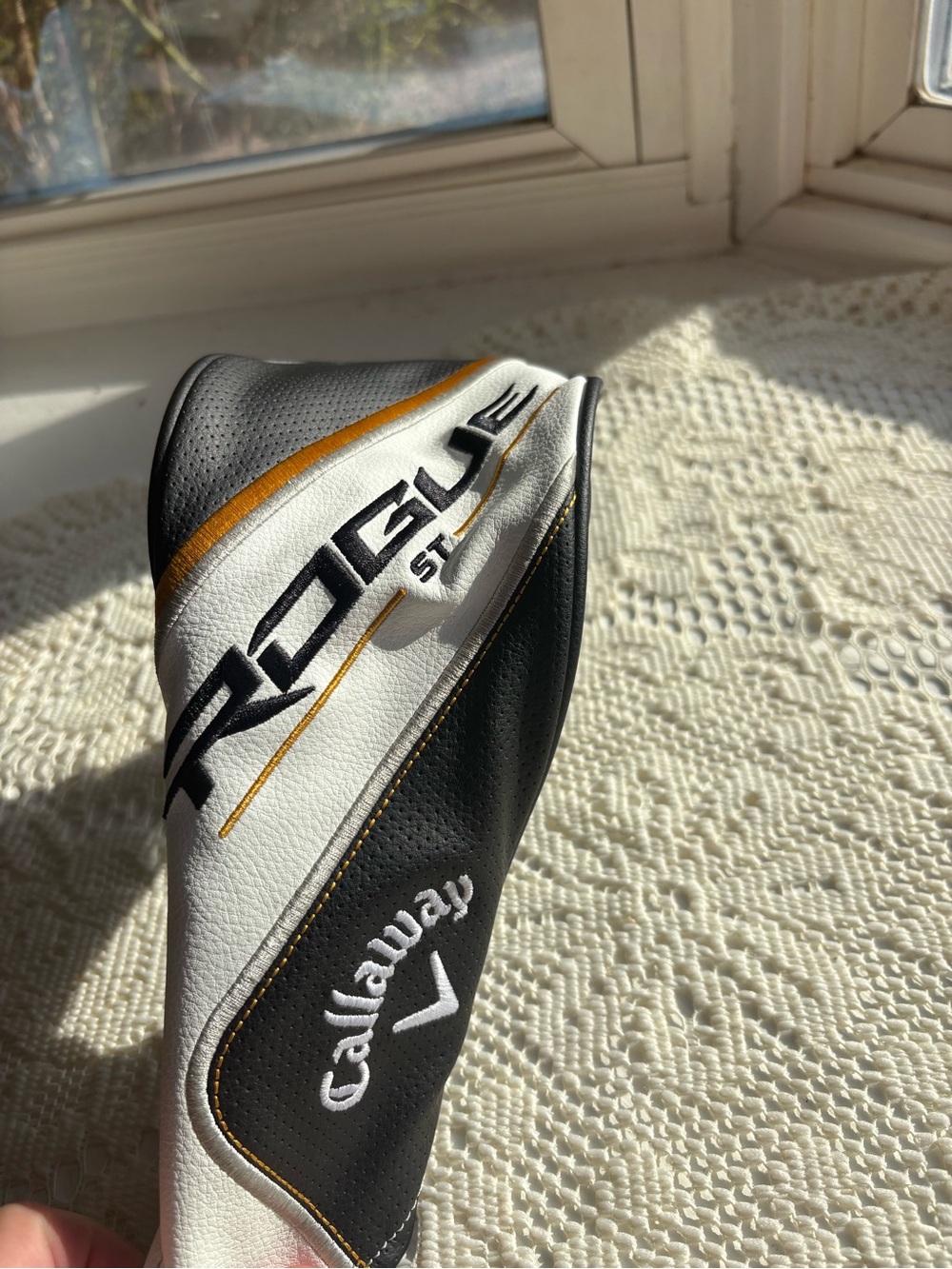 Callaway Rogue ST Men’s Golf Headcover - Black/White/Gold